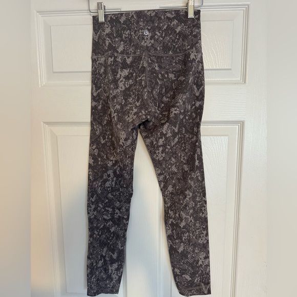 lululemon athletica Pants - Lululemon Wundertrain 25” size 6